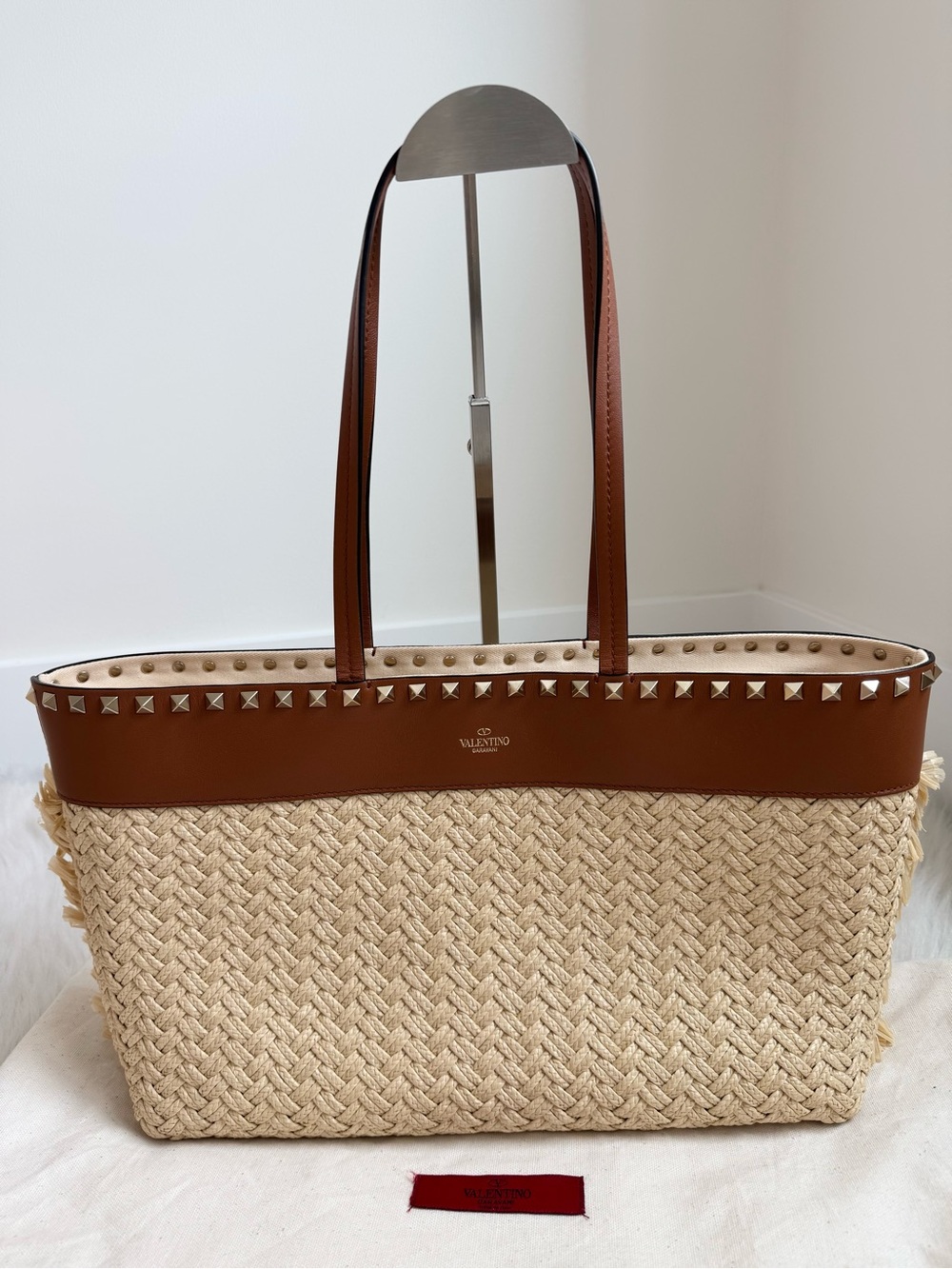 Authentic Valentino Rockstud raffia straw and brown leather tote bag - Picture 2 of 15